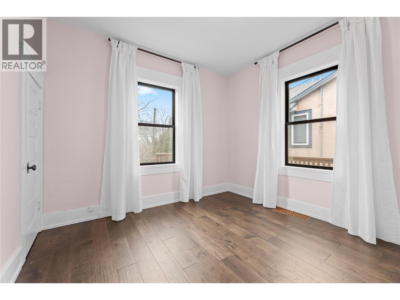  550 6 Street, Salmon Arm