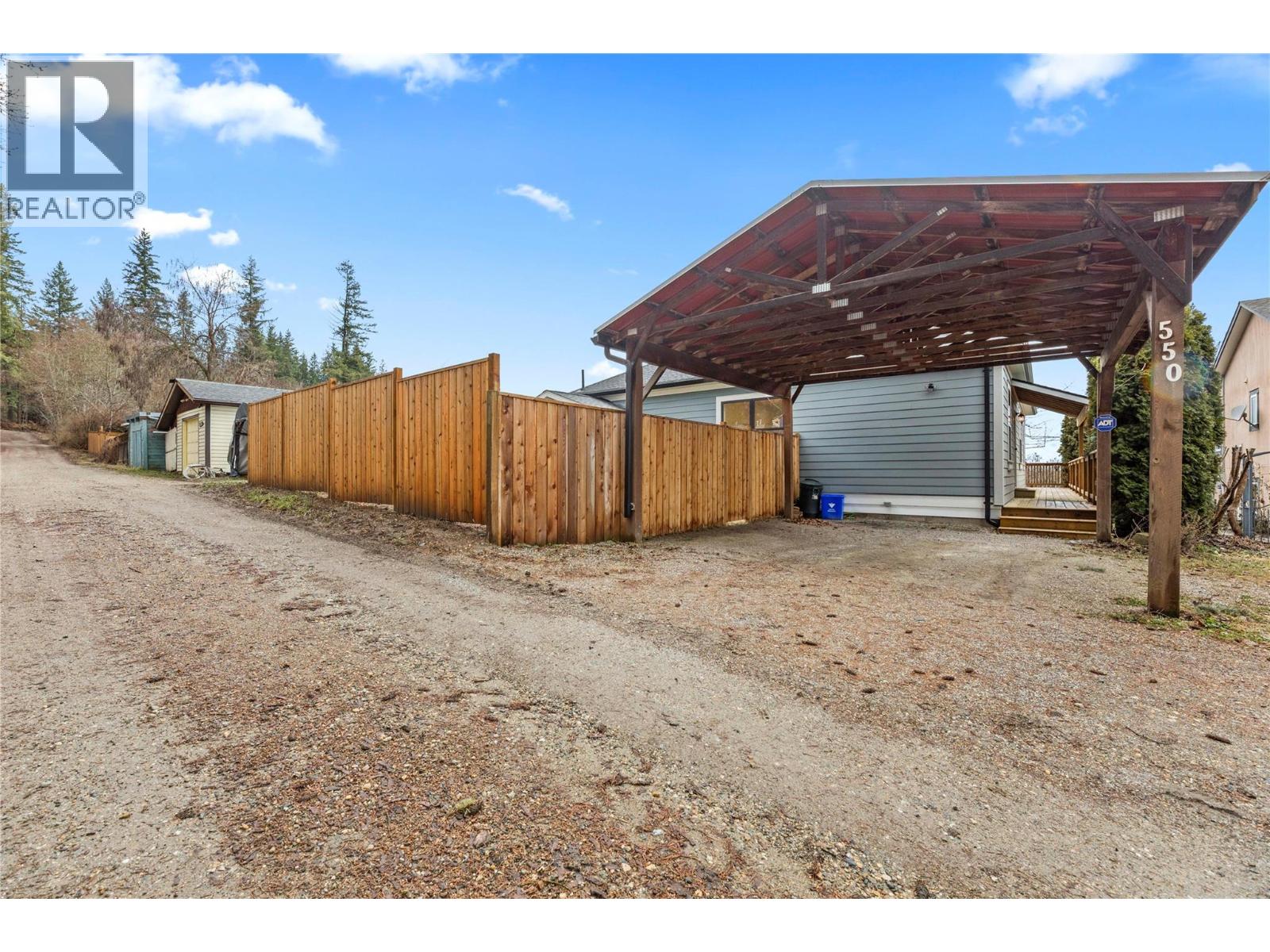  550 6 Street, Salmon Arm