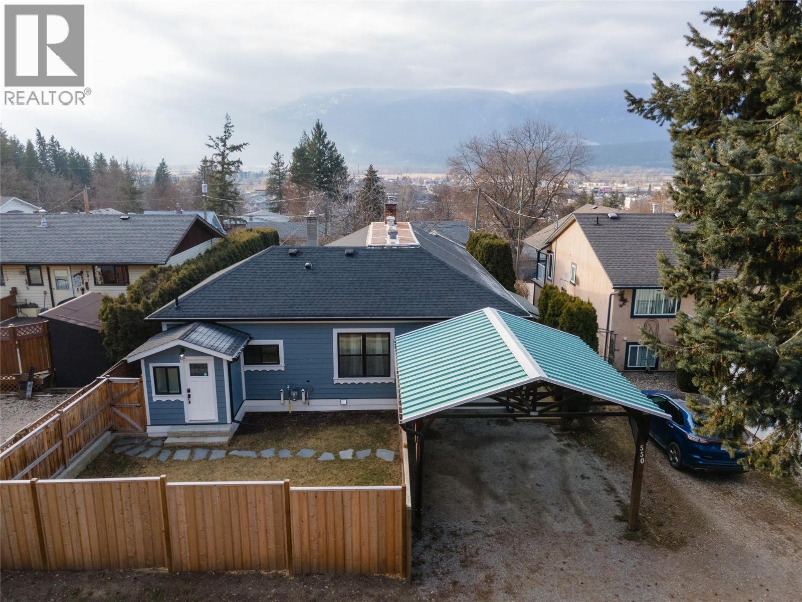  550 6 Street, Salmon Arm