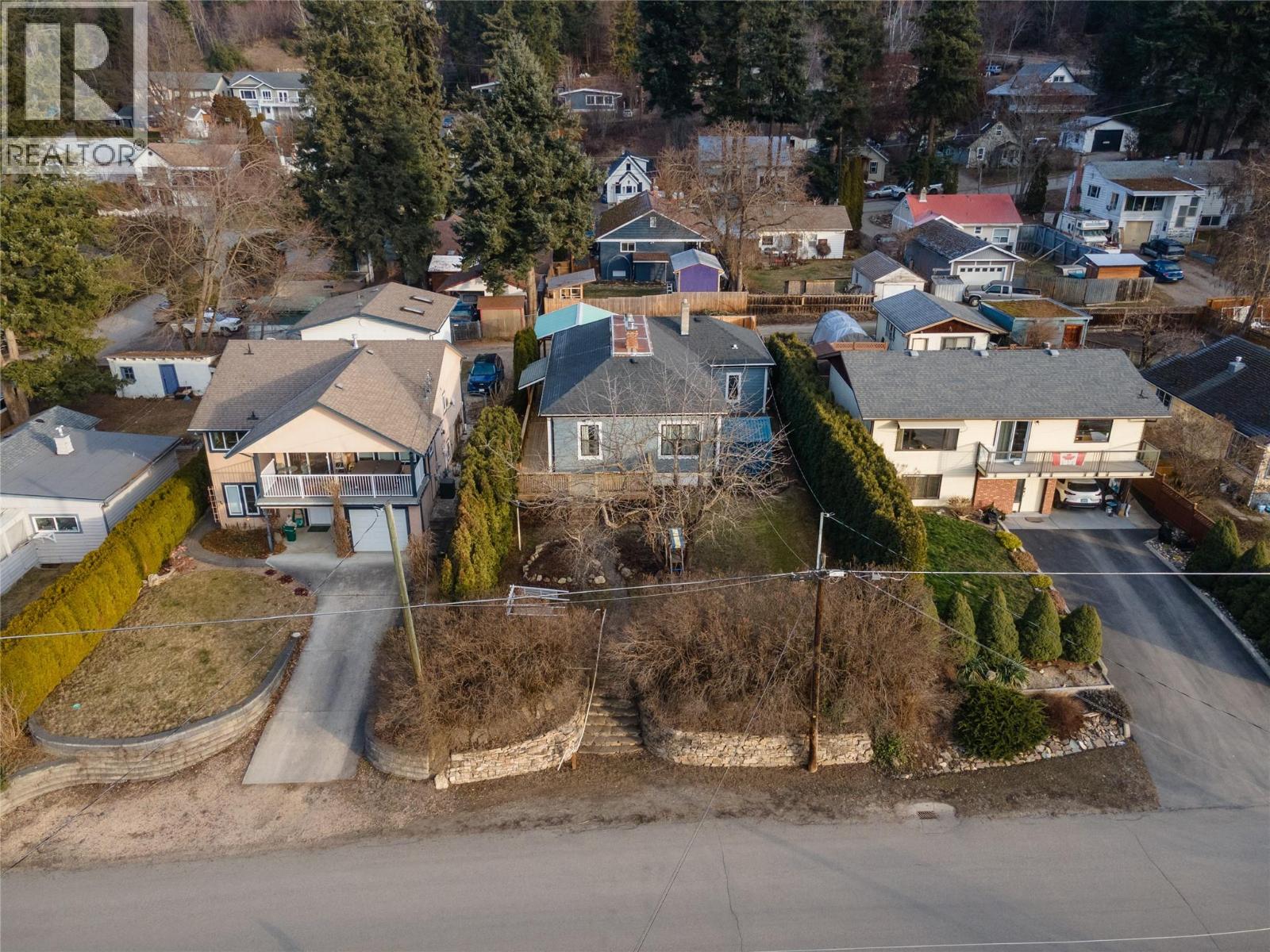  550 6 Street, Salmon Arm