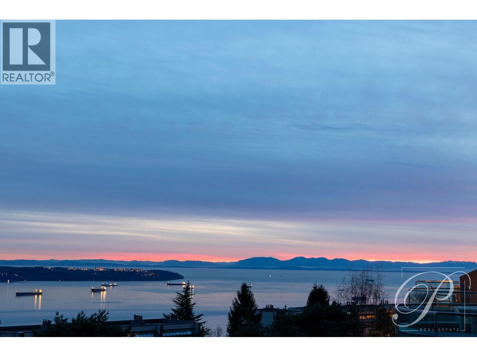 2336 FOLKESTONE WAY, West Vancouver