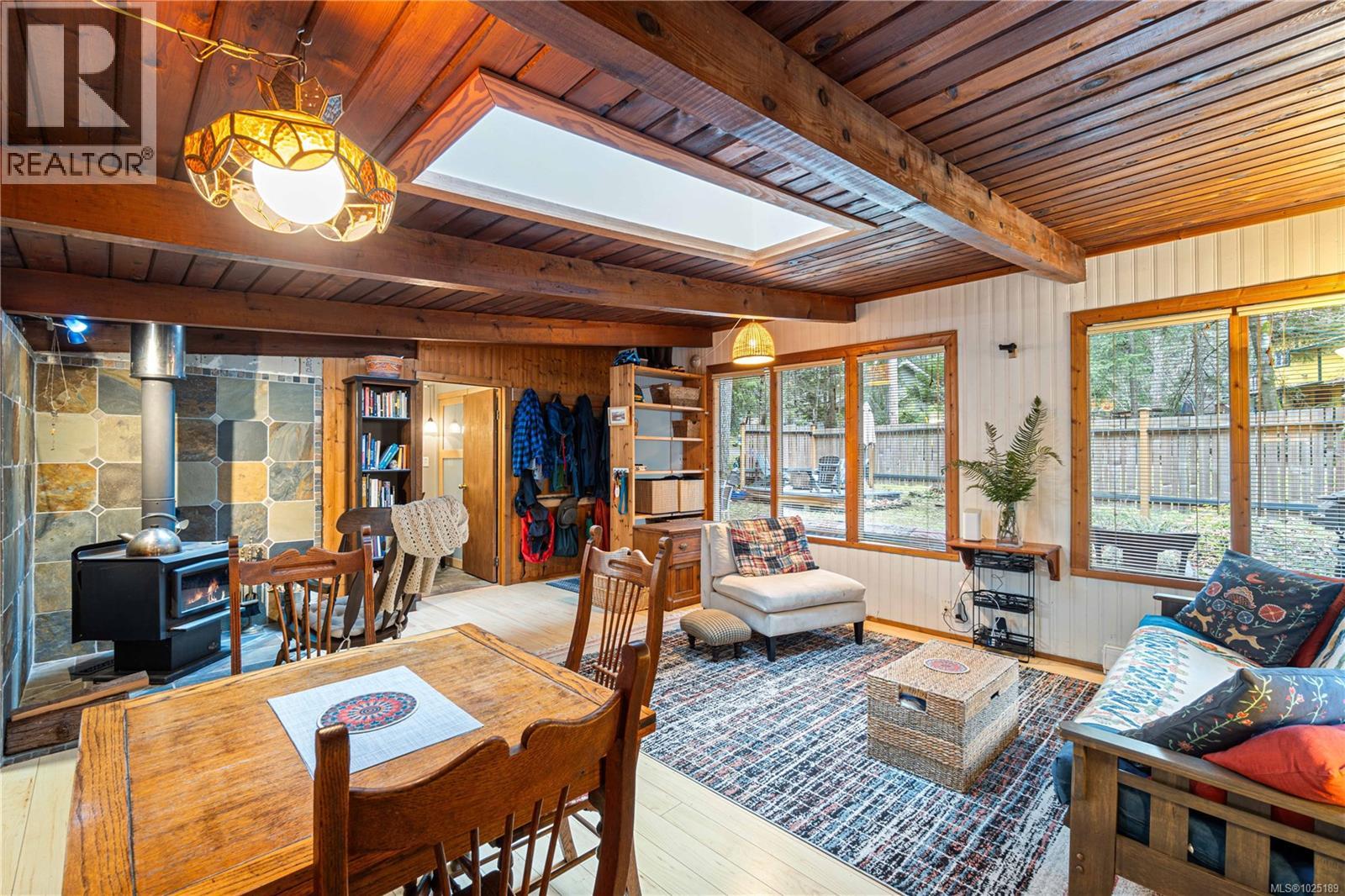 16 TREASURE TRAIL - 6