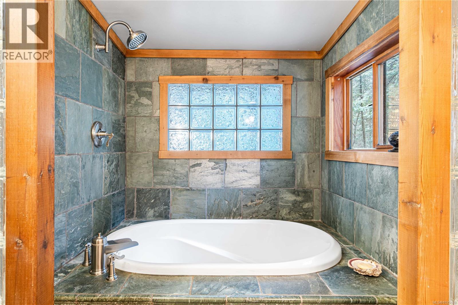 16 TREASURE TRAIL - 9