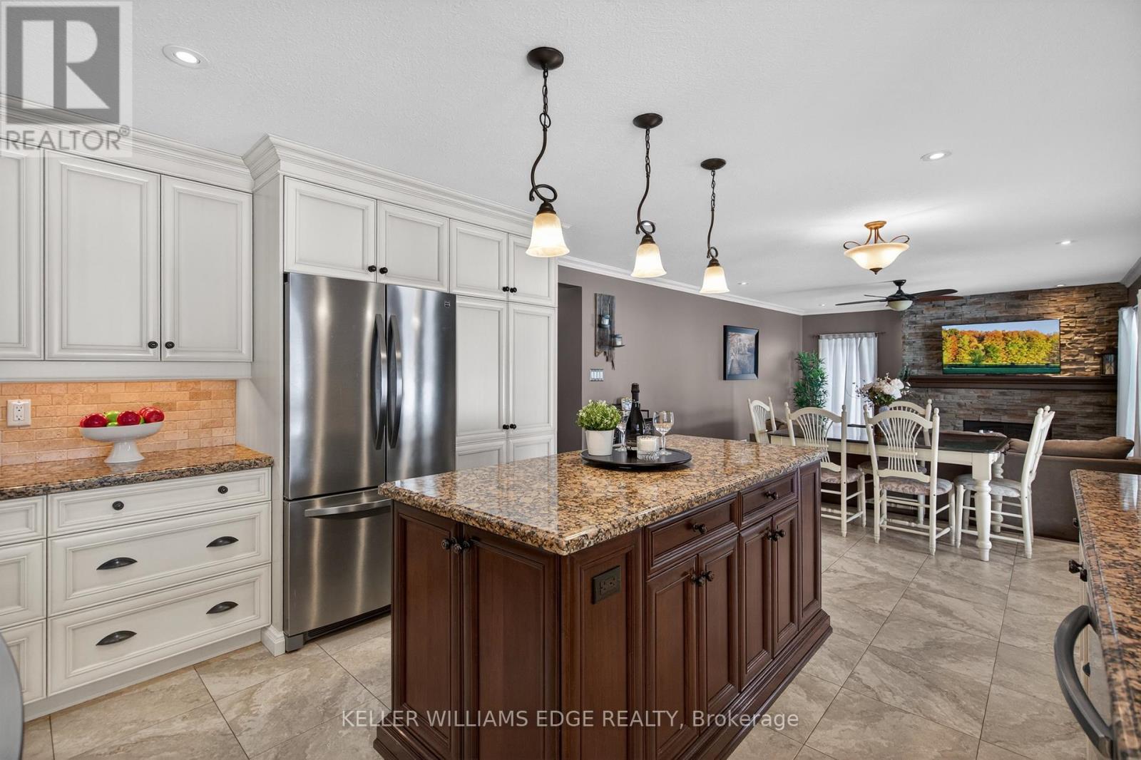 2264 BRITANNIA ROAD - 13