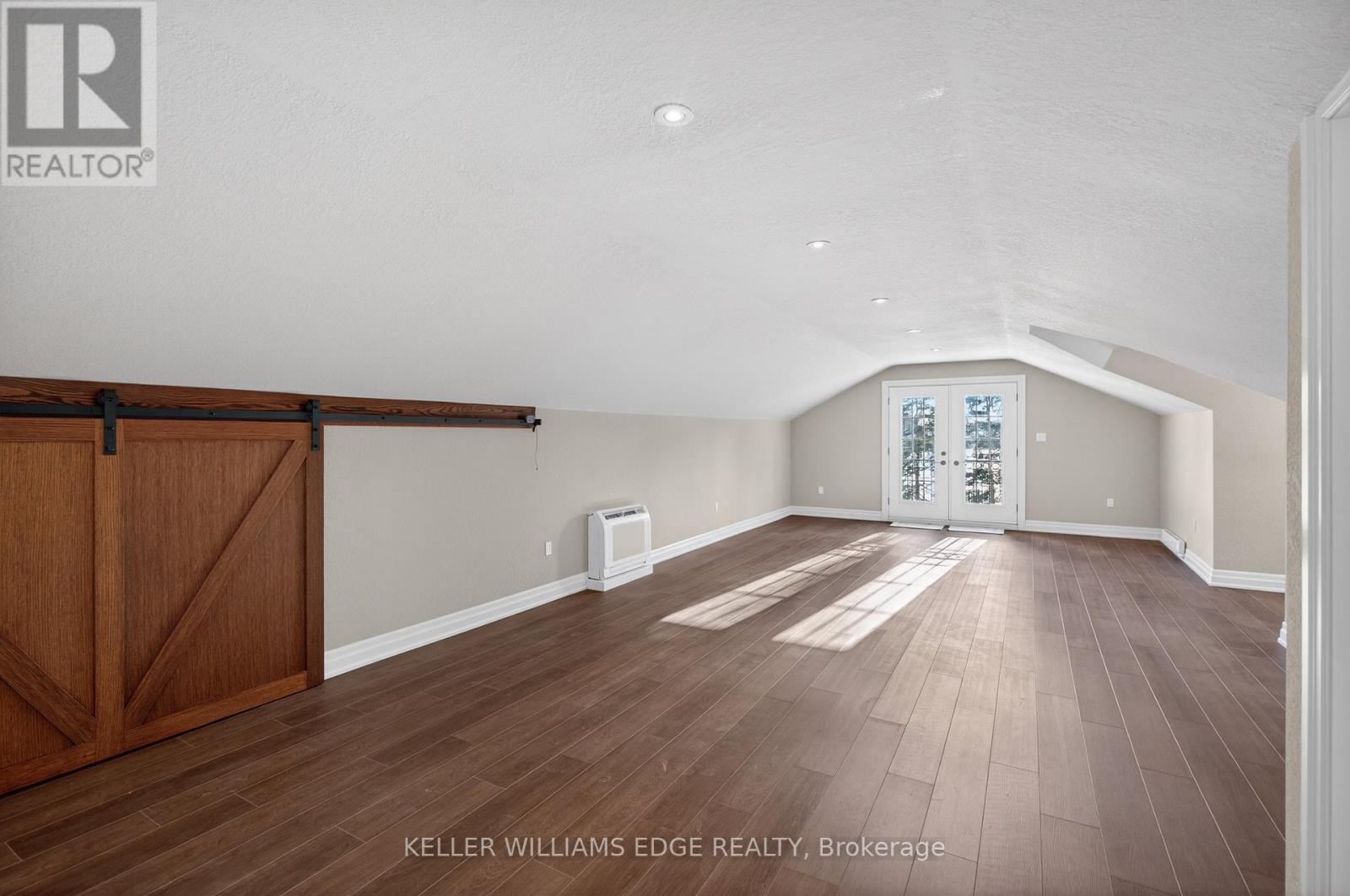 2264 BRITANNIA ROAD - 38