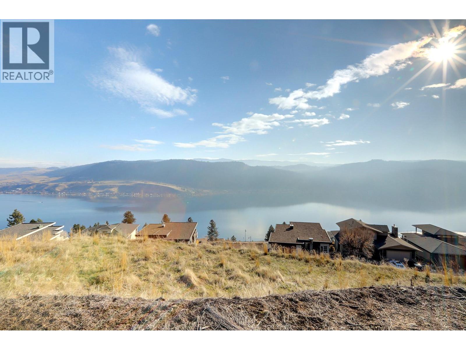  8944 Hampshire Crescent, Vernon