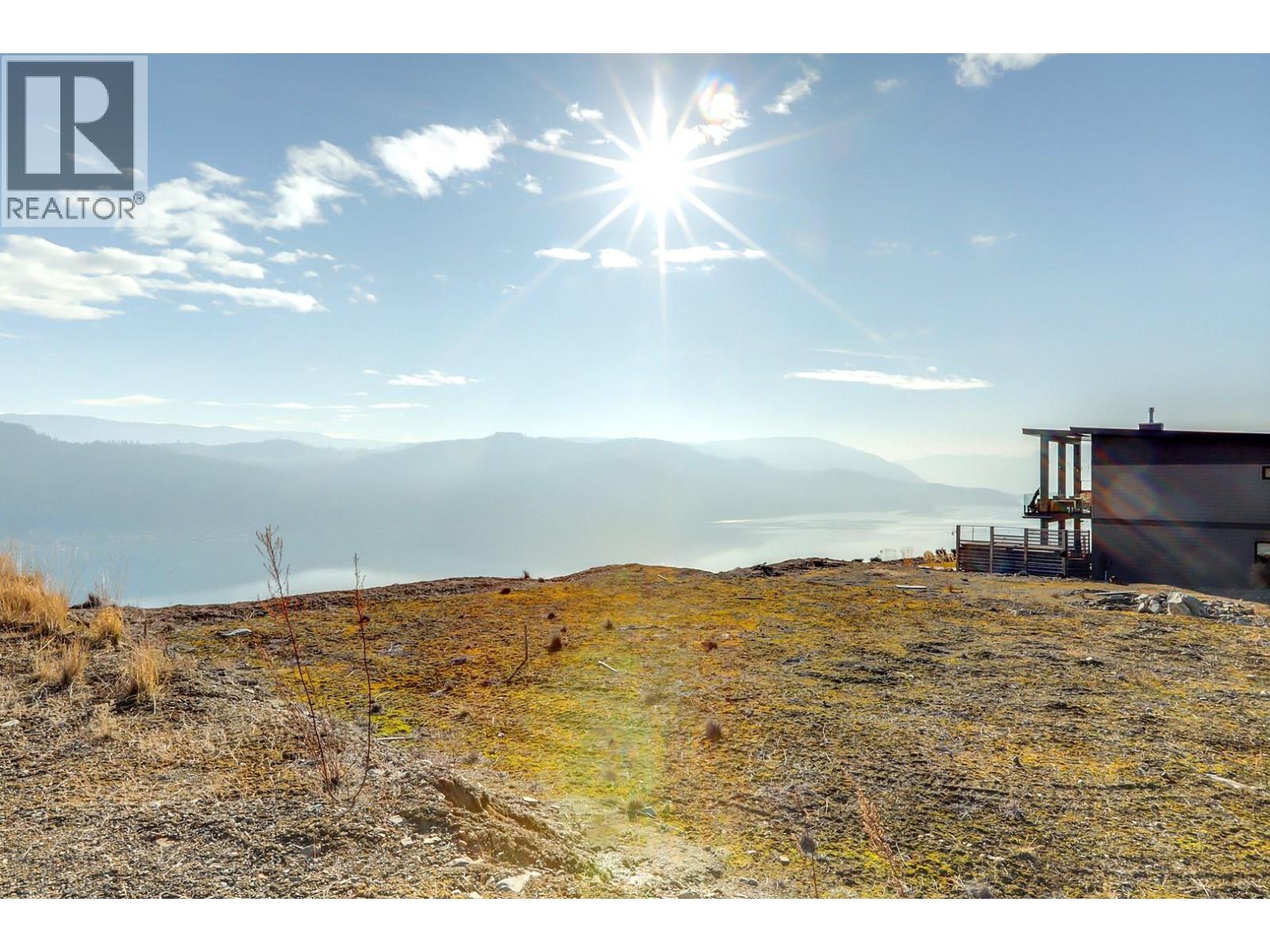  8944 Hampshire Crescent, Vernon