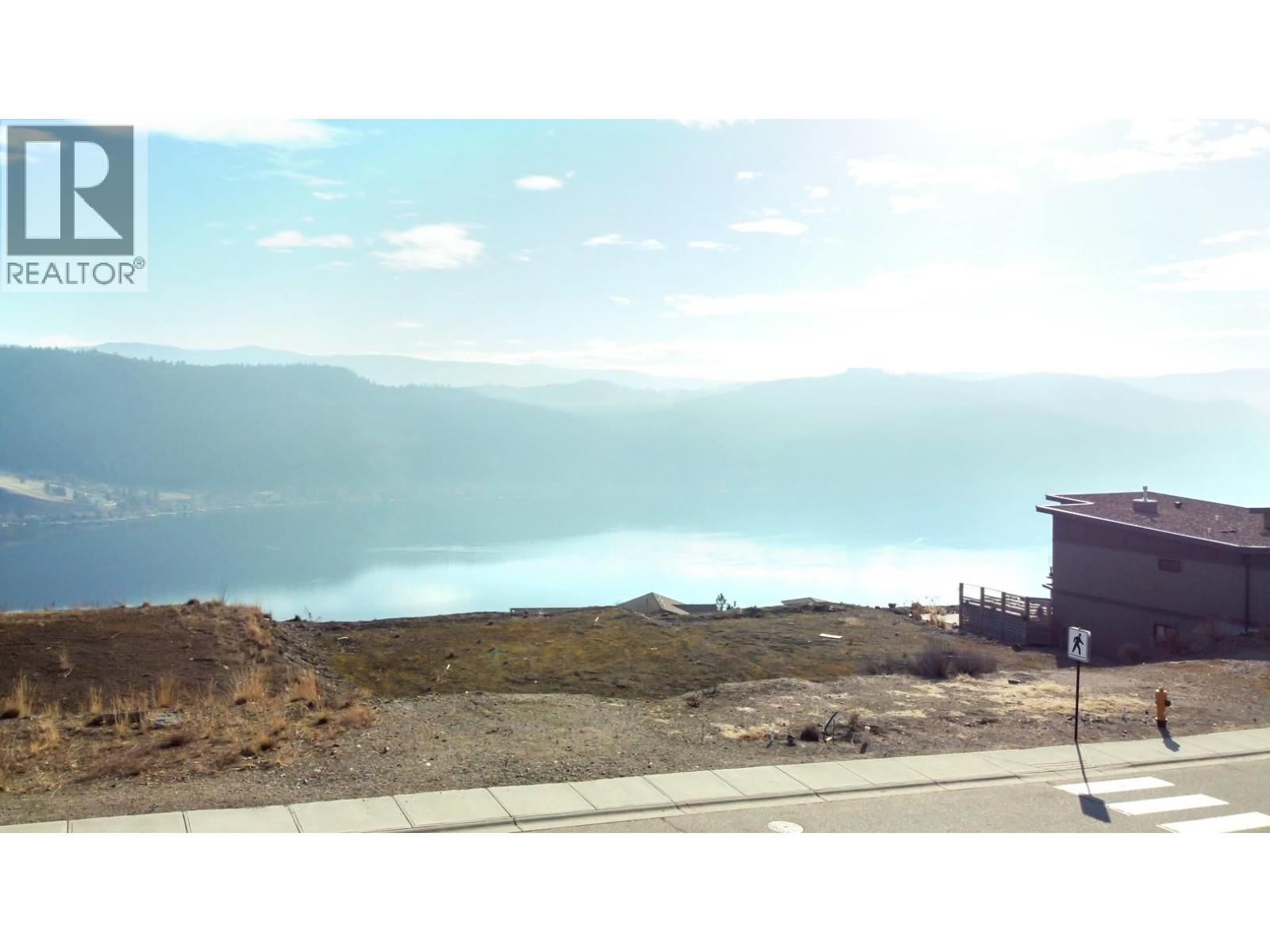  8944 Hampshire Crescent, Vernon