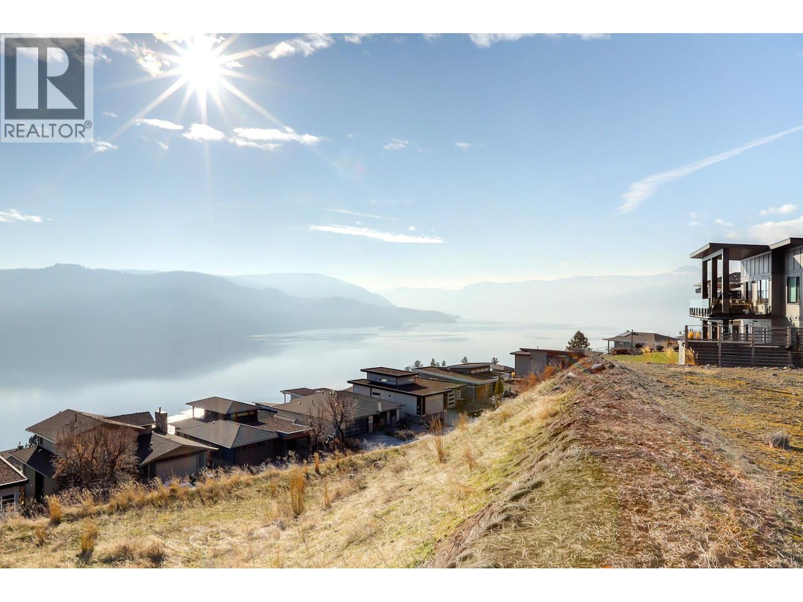  8944 Hampshire Crescent, Vernon