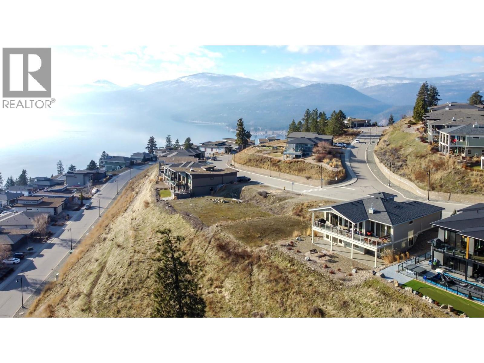  8944 Hampshire Crescent, Vernon