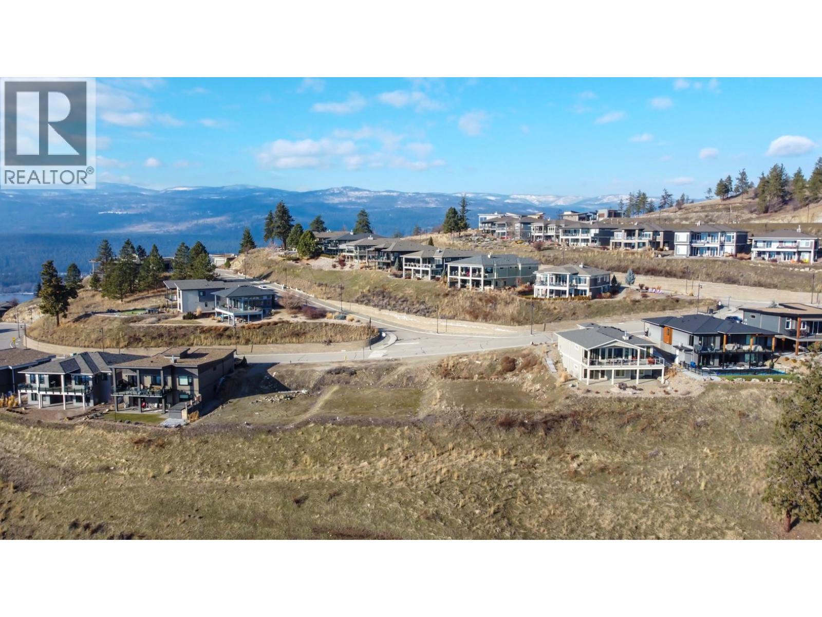  8944 Hampshire Crescent, Vernon