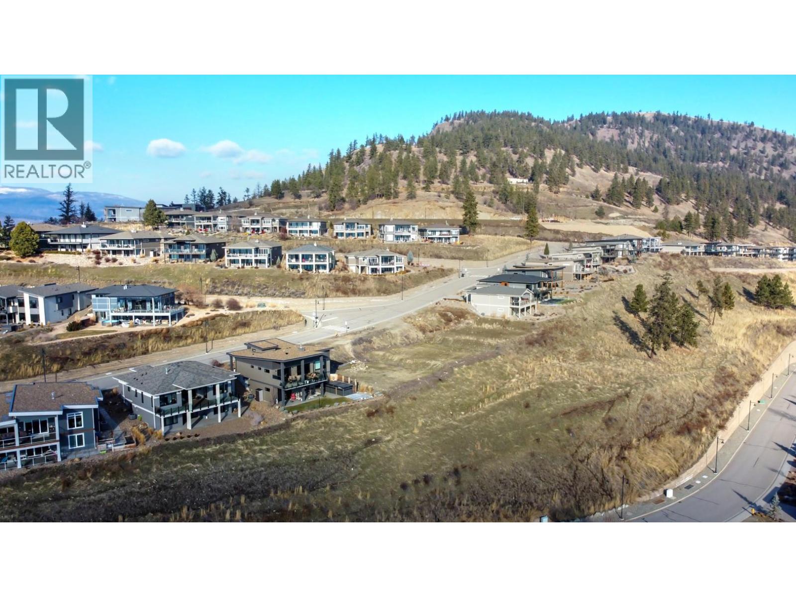  8944 Hampshire Crescent, Vernon