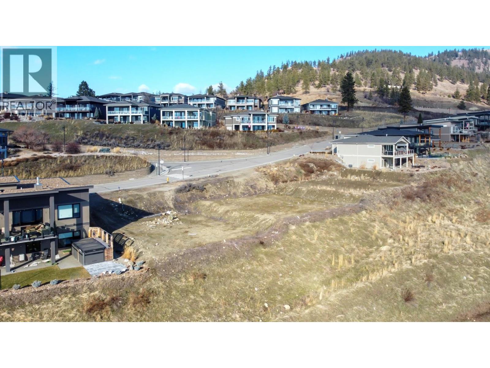  8944 Hampshire Crescent, Vernon