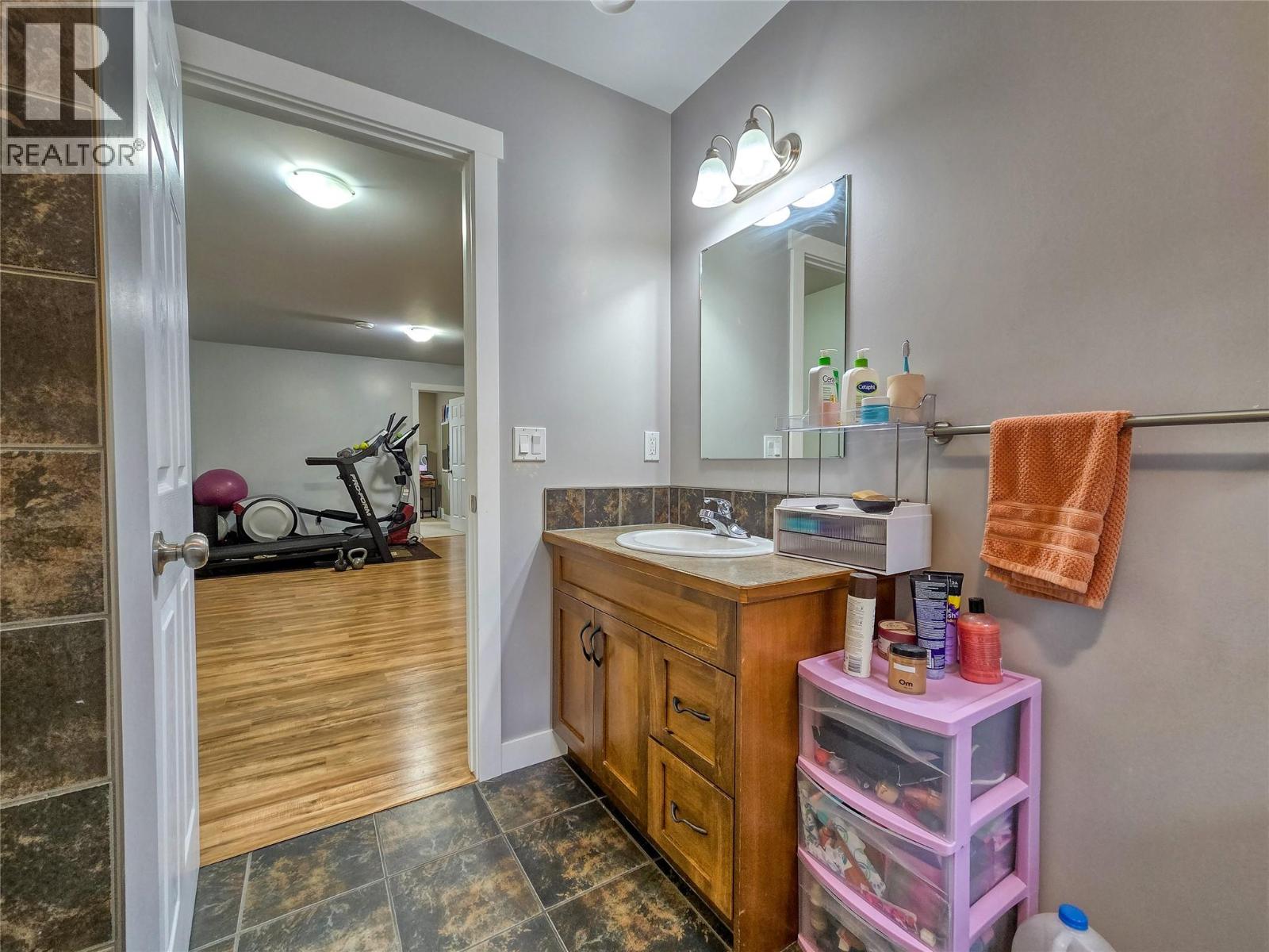 989 Swansea View Road Unit# 15, Windermere