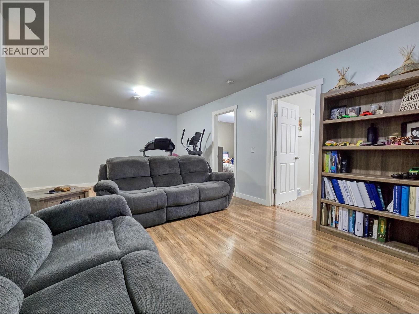 989 Swansea View Road Unit# 15, Windermere