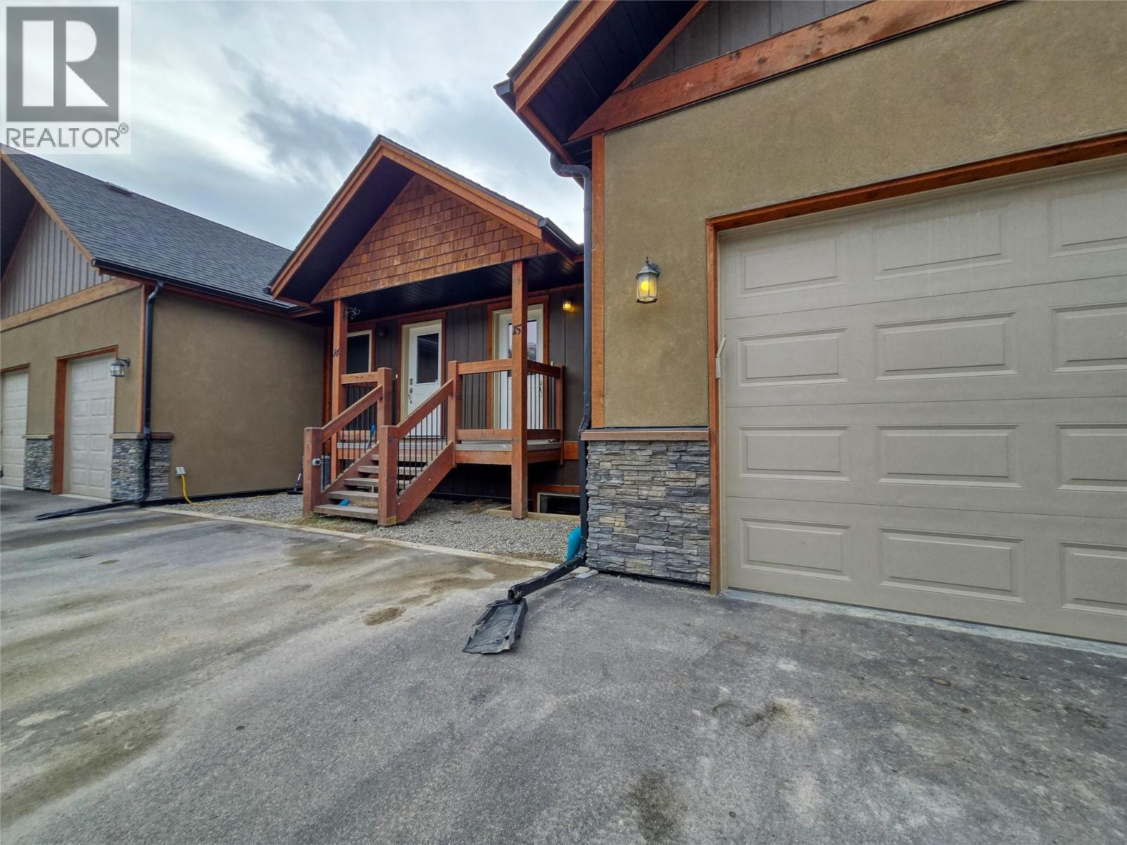 989 Swansea View Road Unit# 15, Windermere