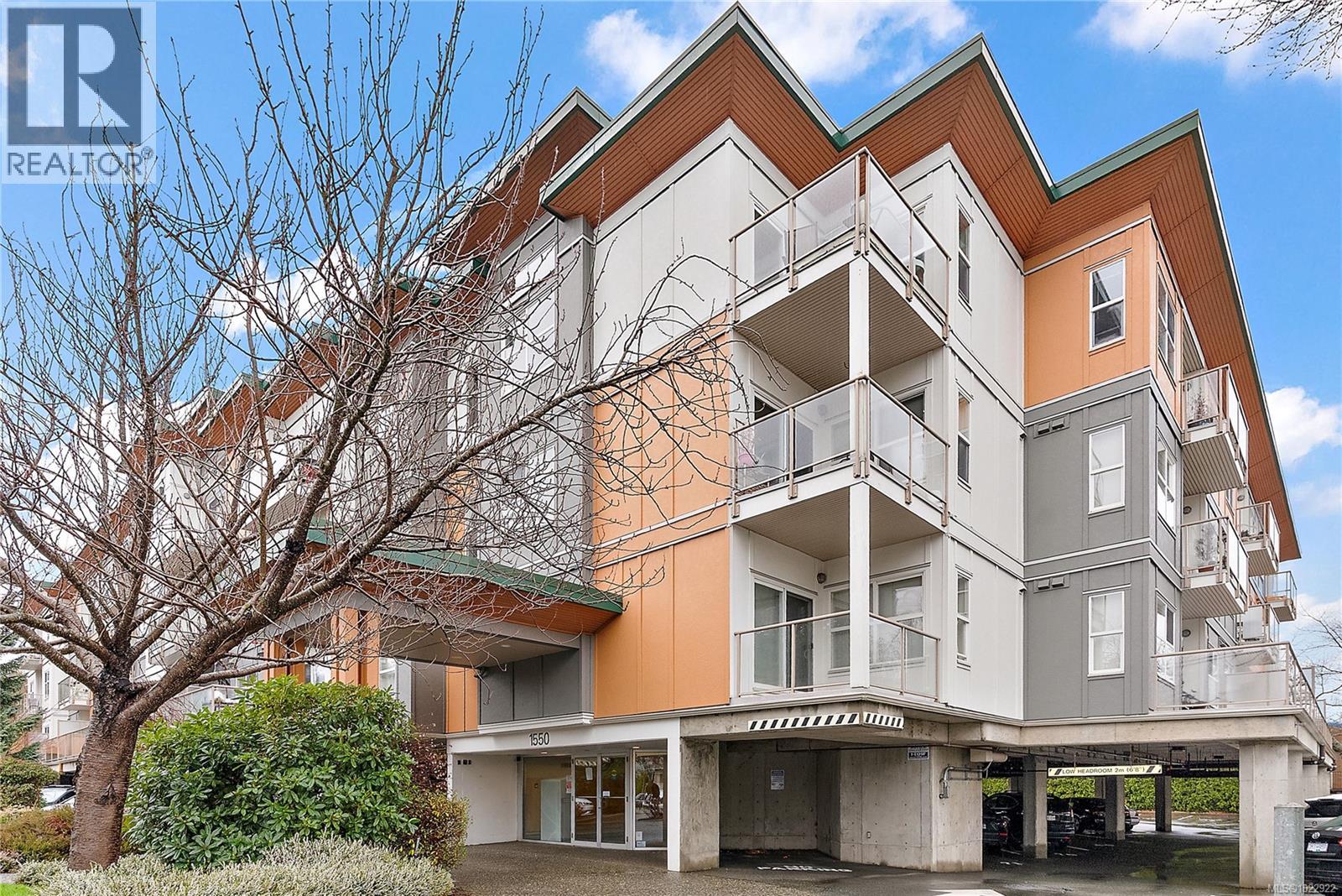 308 1550 Church Avenue, Saanich