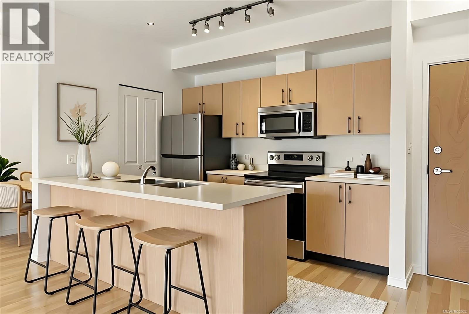 308 1550 Church Avenue, Saanich