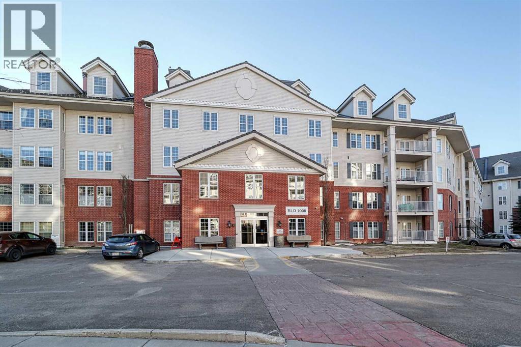 Single Family House Multi-level for Sale in   Country Village Road NE Country Hills Village Calgary 