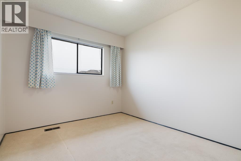 8411 RIDEAU DRIVE, Richmond