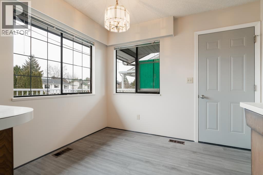 8411 RIDEAU DRIVE, Richmond