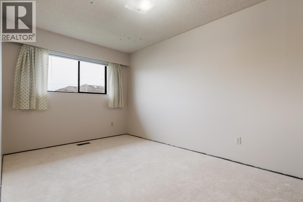 8411 RIDEAU DRIVE, Richmond