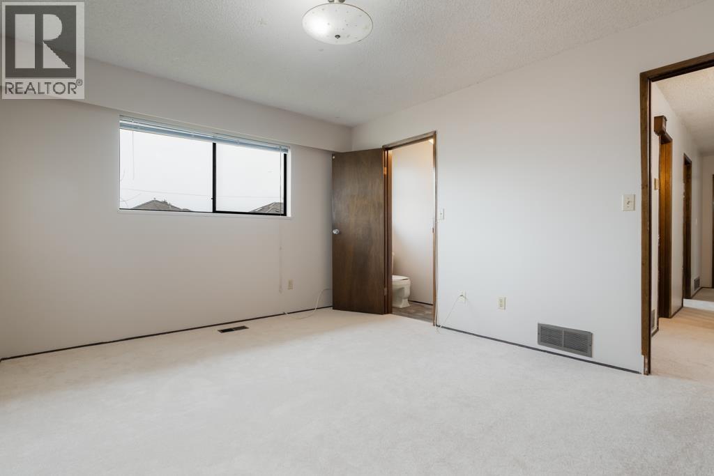 8411 RIDEAU DRIVE, Richmond