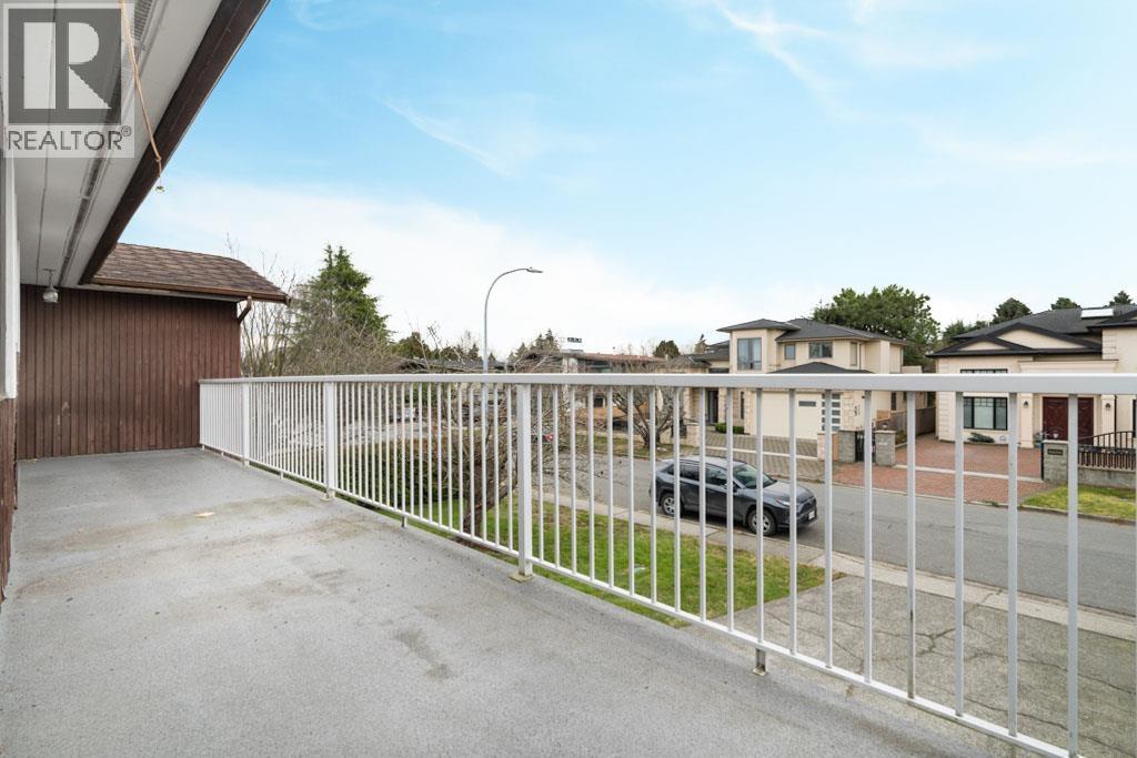 8411 RIDEAU DRIVE, Richmond