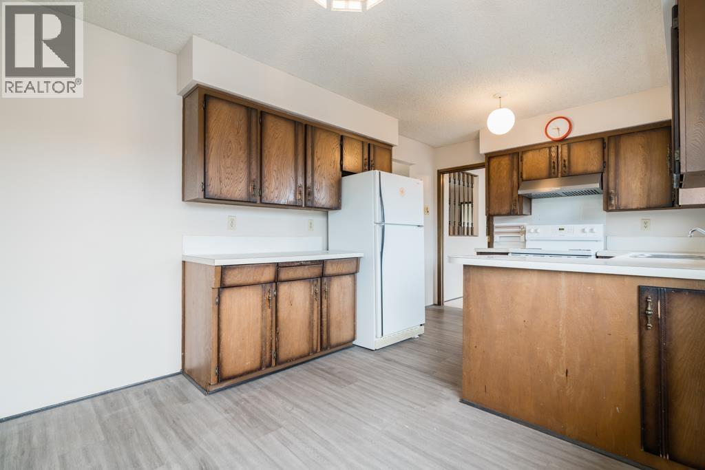 8411 RIDEAU DRIVE, Richmond