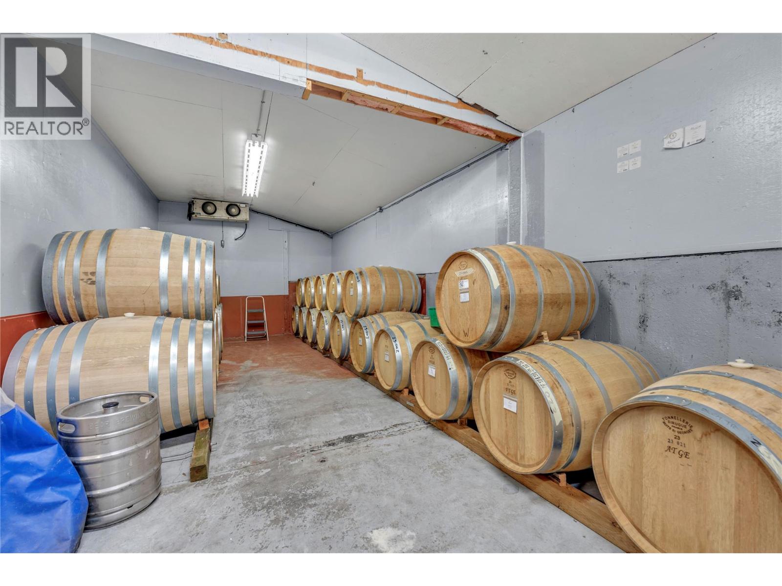  3974 Hwy 97 Highway, Oliver