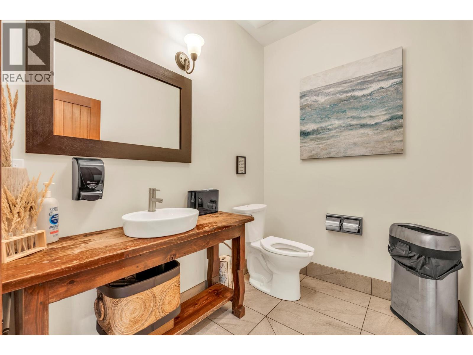  3974 Hwy 97 Highway, Oliver