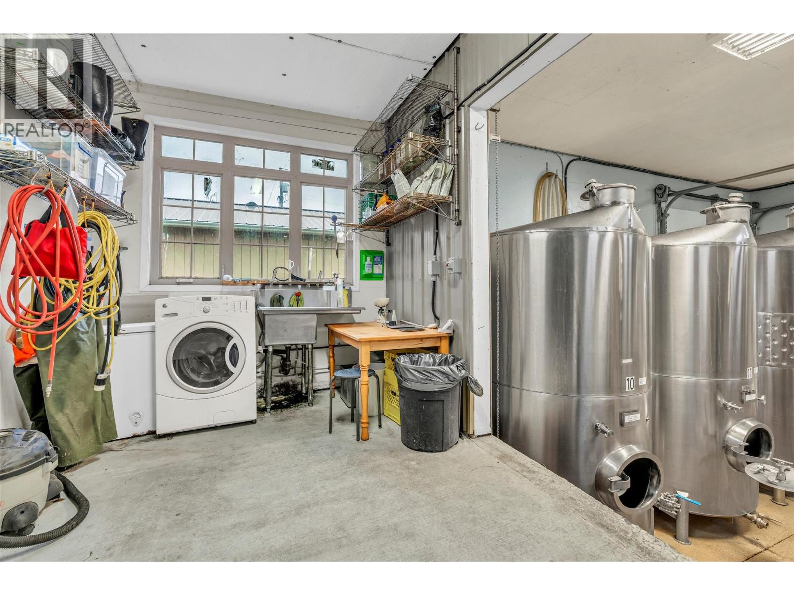  3974 Hwy 97 Highway, Oliver