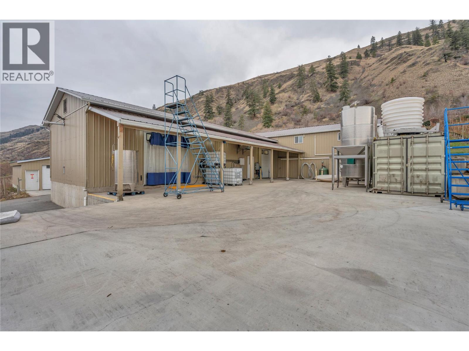  3974 Hwy 97 Highway, Oliver