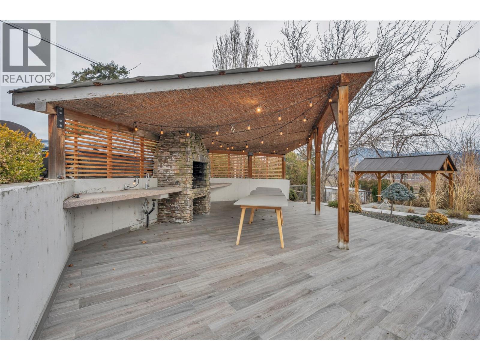  3974 Hwy 97 Highway, Oliver