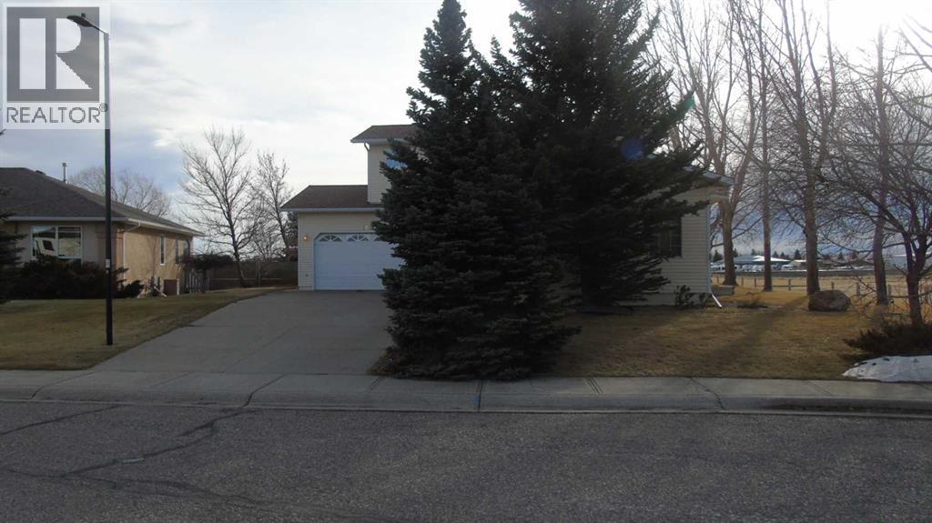 1604 7A Avenue - Photo 2 of 42, Fort Macleod, Alberta