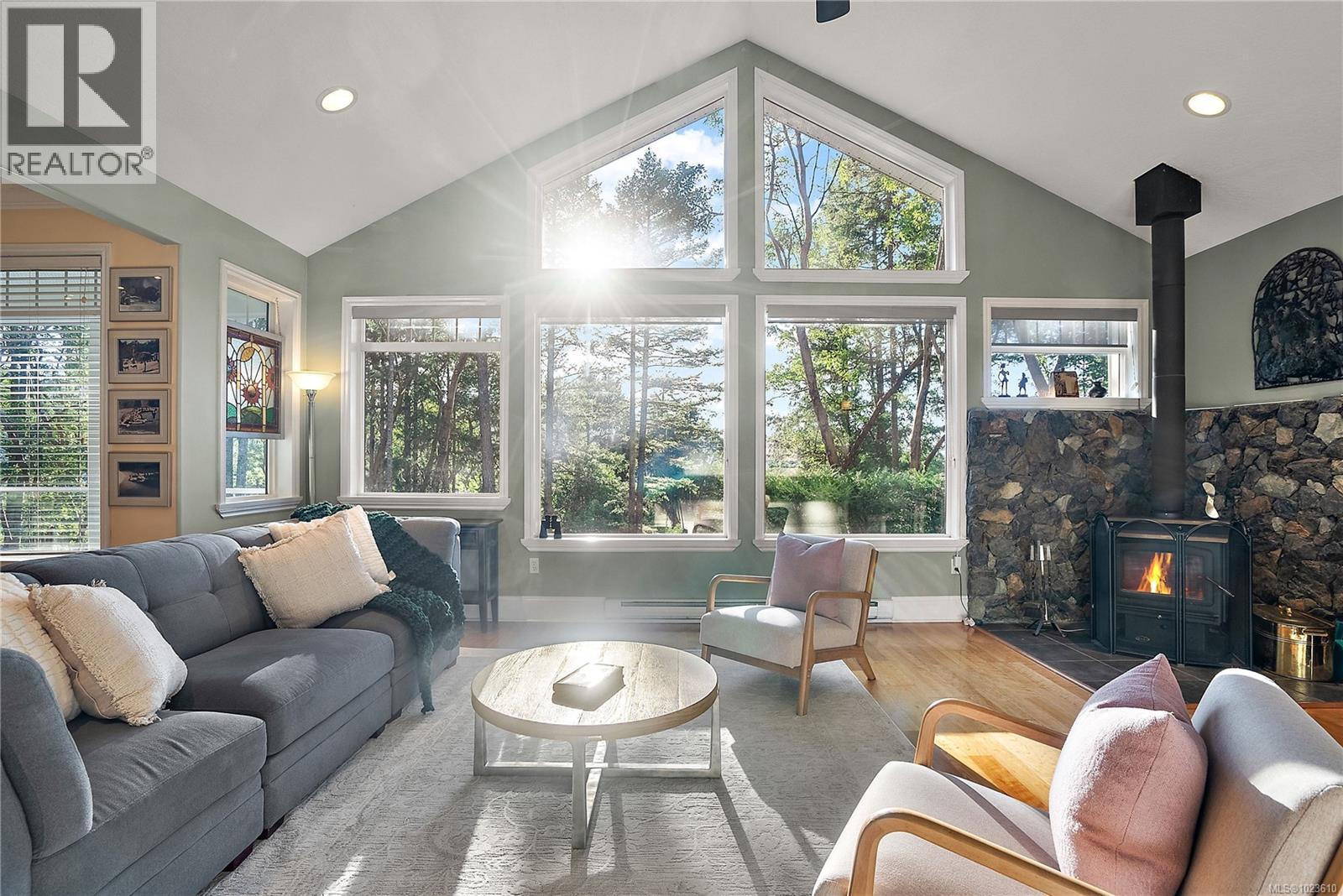 1126 Aspen Rd, Malahat