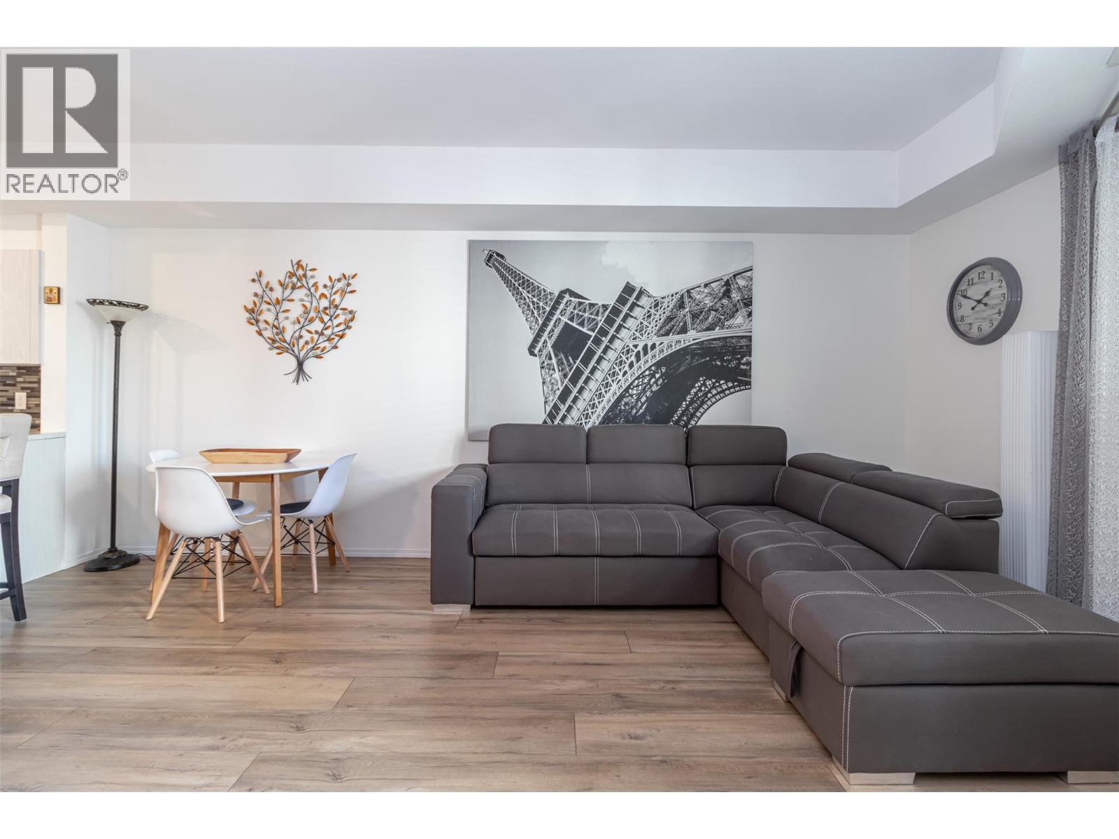 2207 1873 Country Club Drive, Kelowna