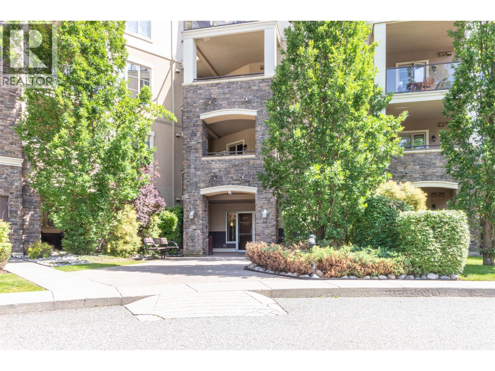 2207 1873 Country Club Drive, Kelowna