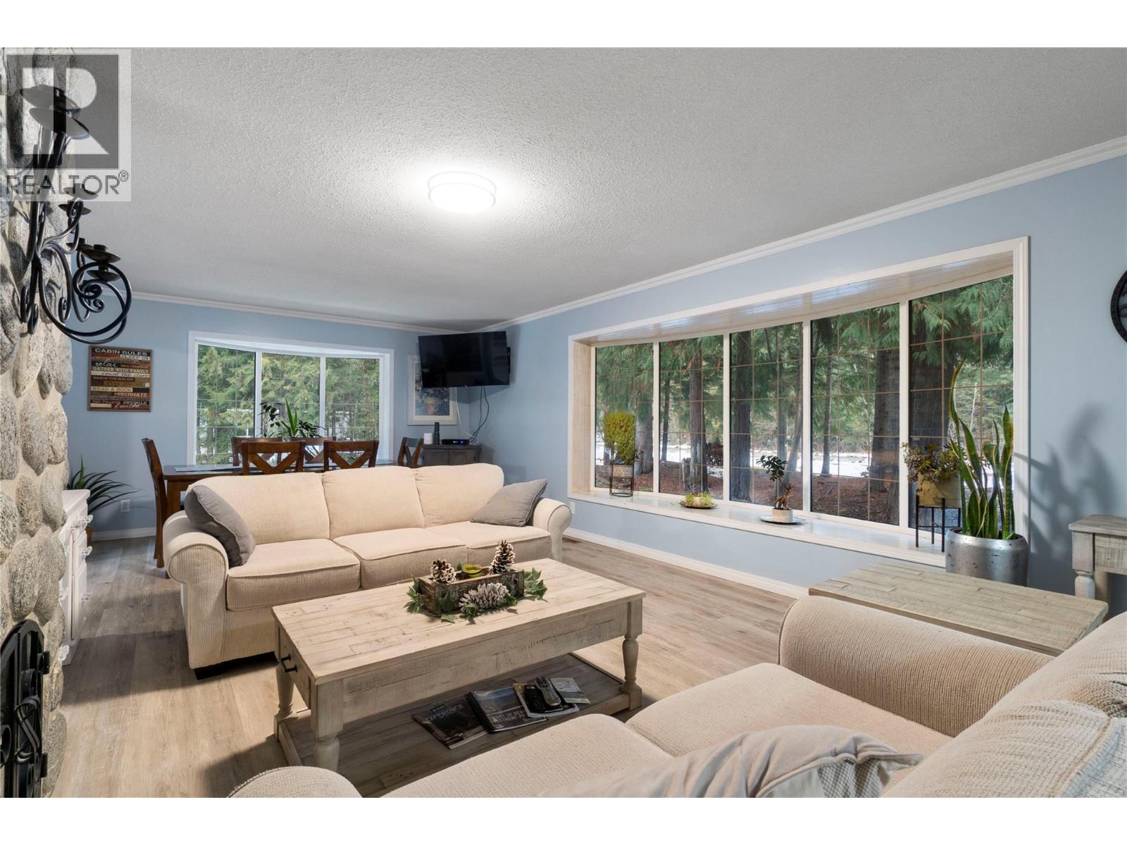  2012 Bundus Road, Sicamous