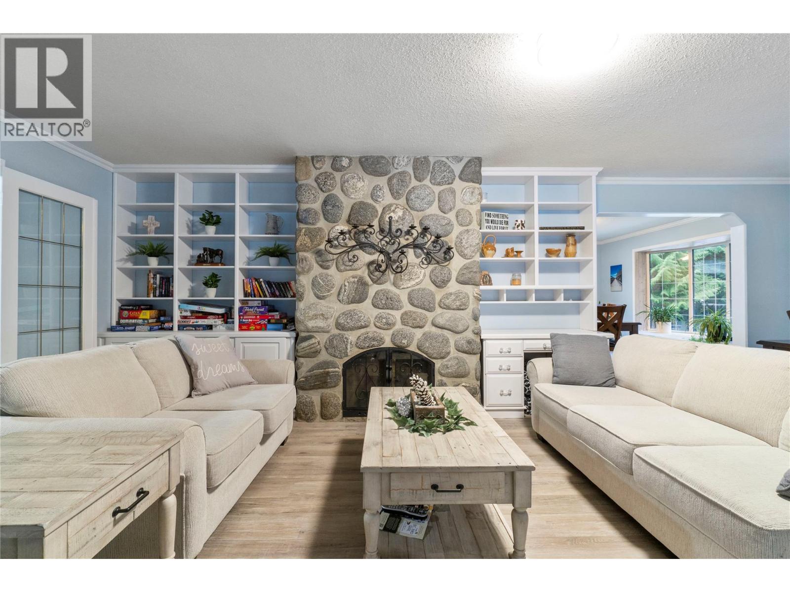  2012 Bundus Road, Sicamous