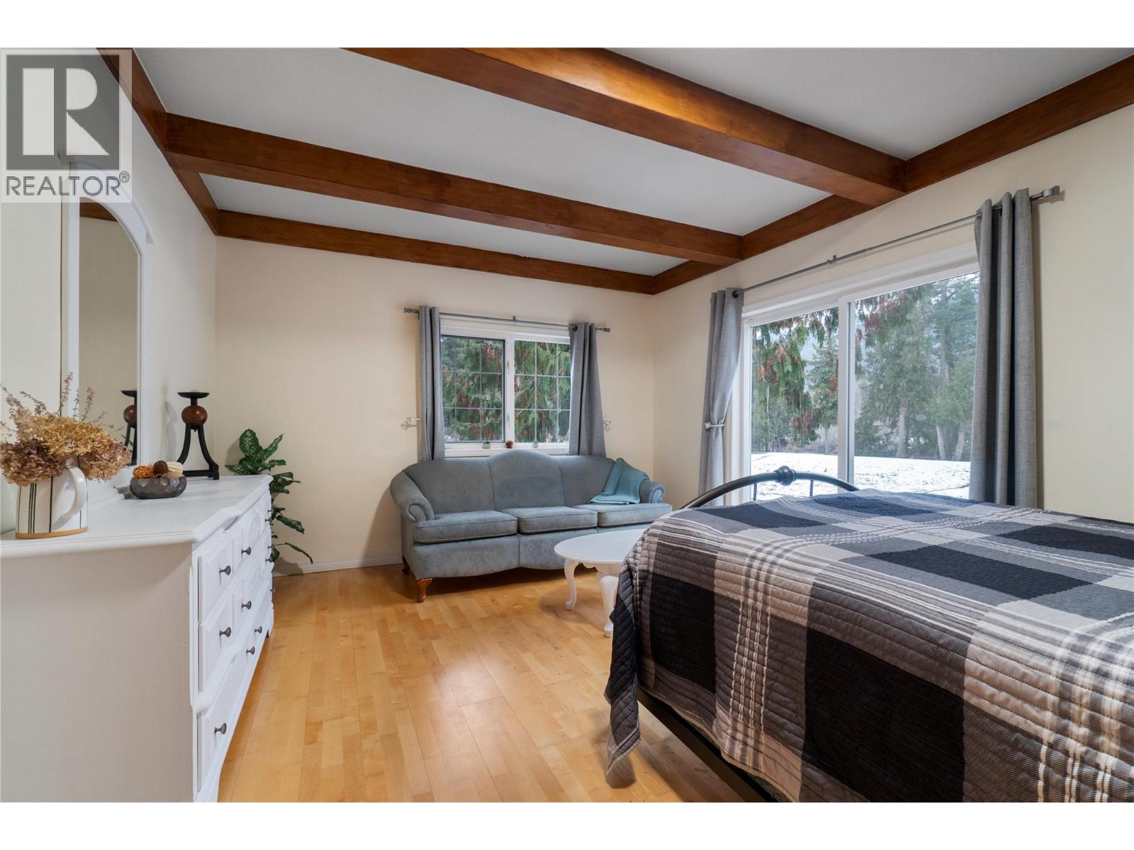  2012 Bundus Road, Sicamous