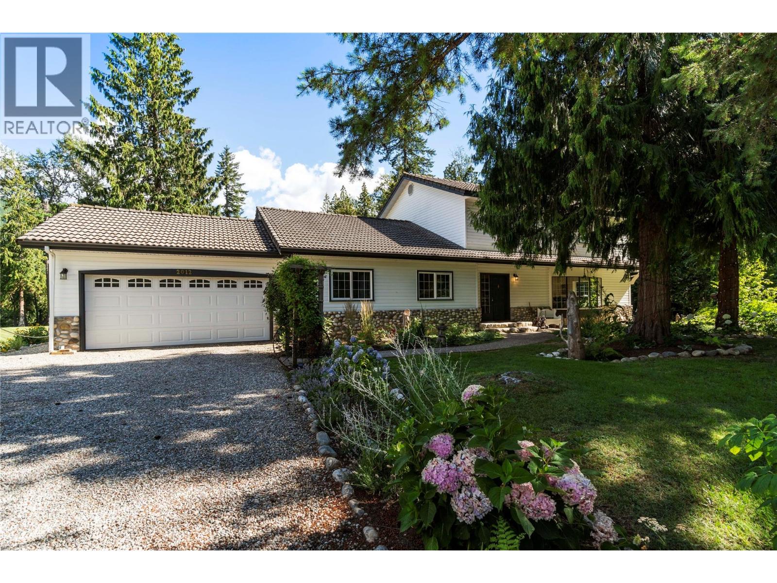  2012 Bundus Road, Sicamous