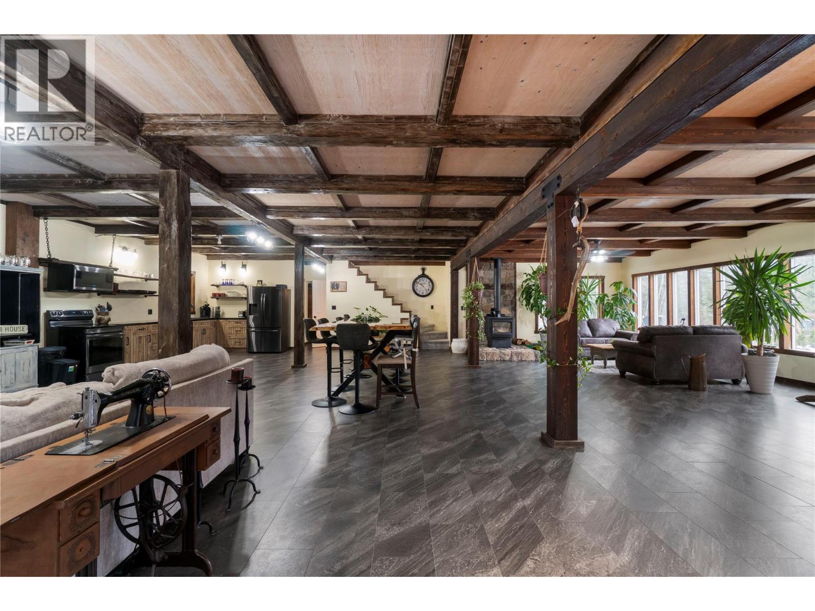  2012 Bundus Road, Sicamous