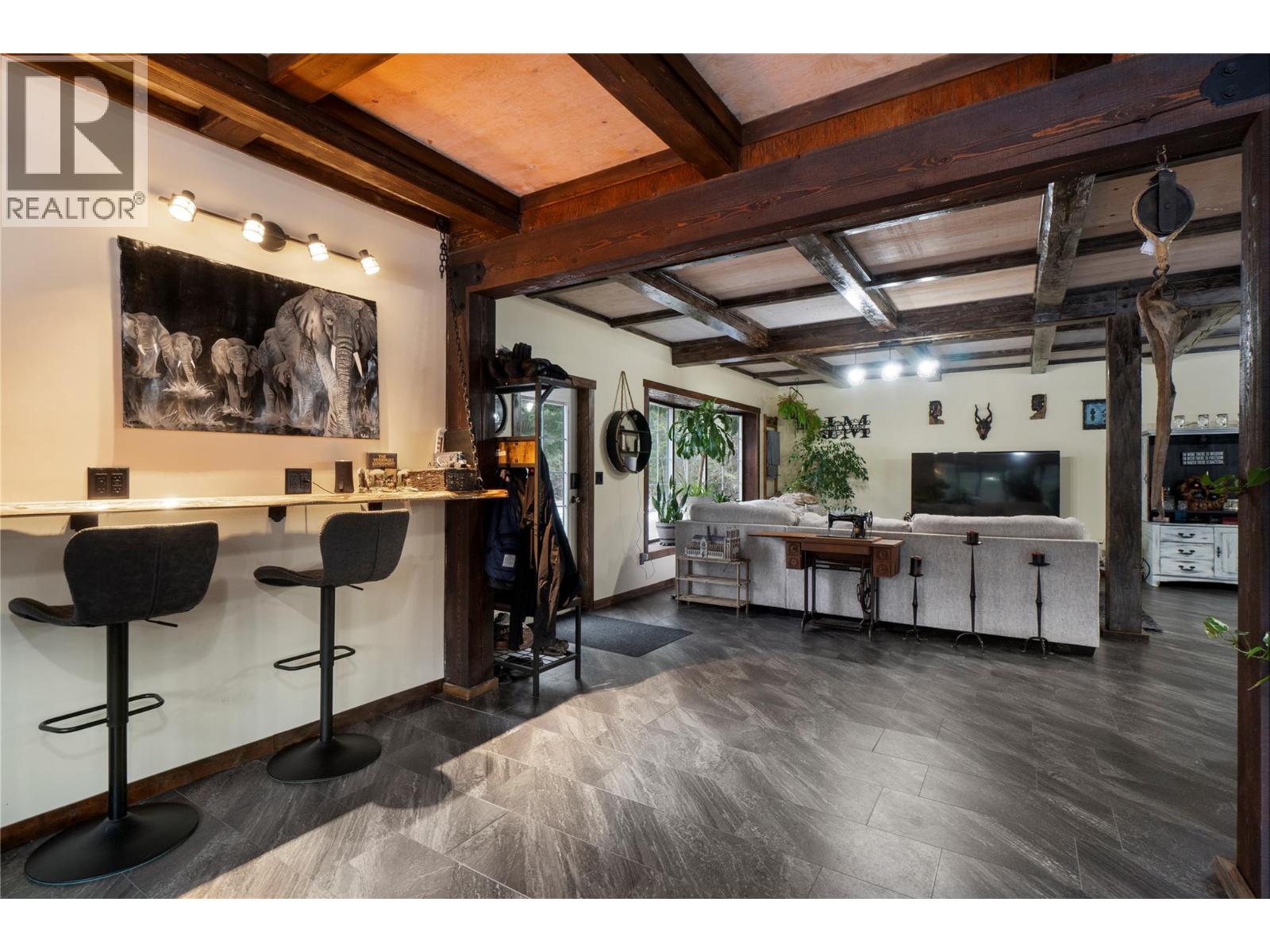  2012 Bundus Road, Sicamous