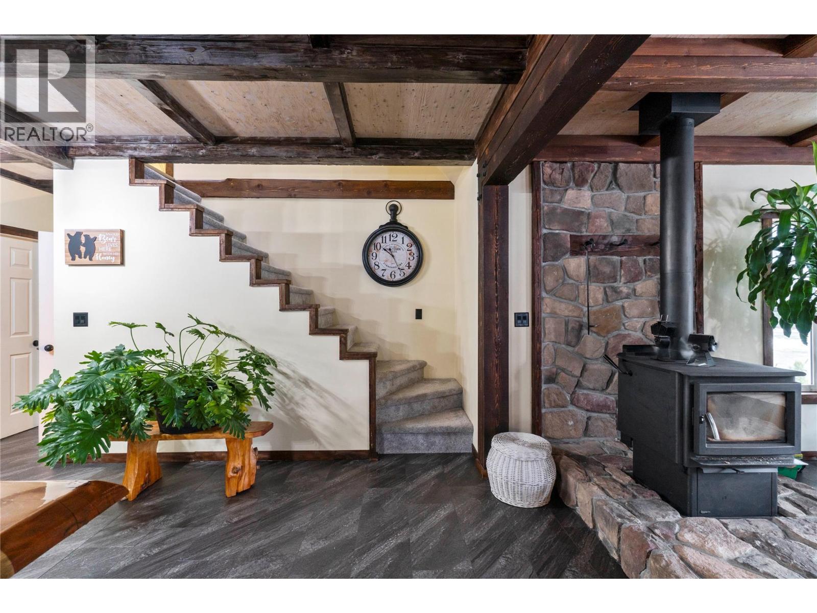  2012 Bundus Road, Sicamous