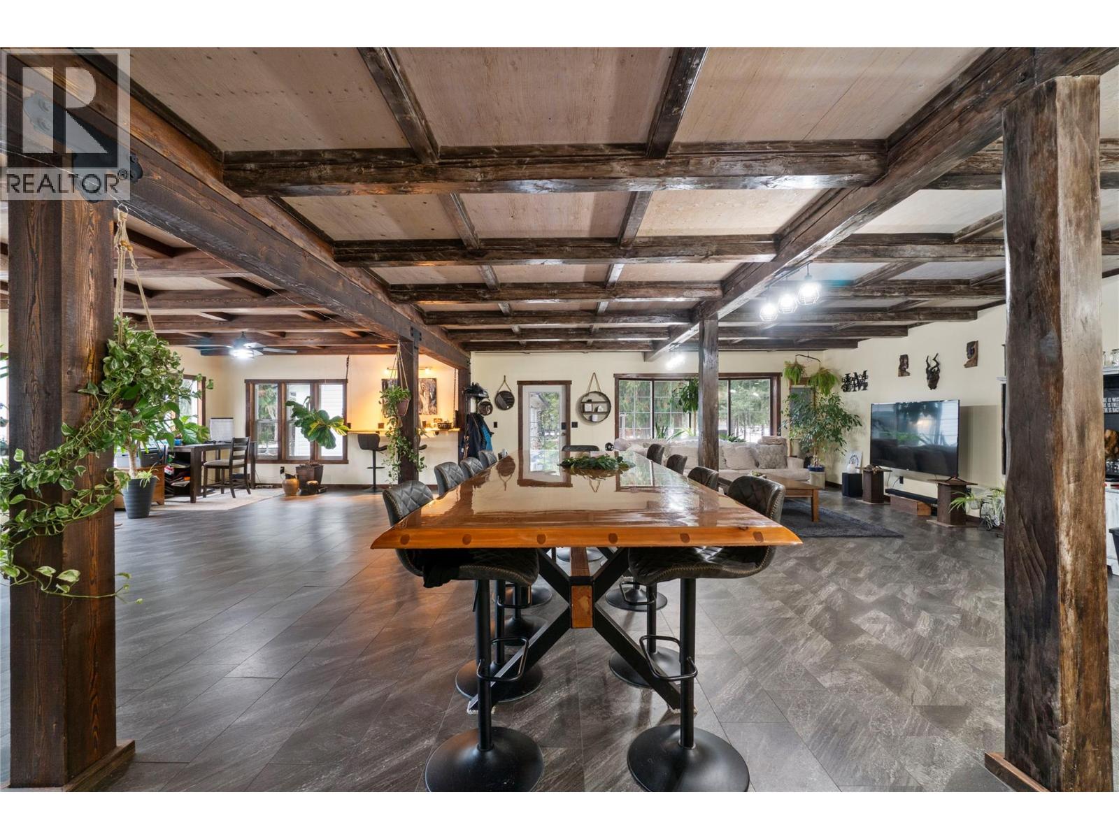  2012 Bundus Road, Sicamous