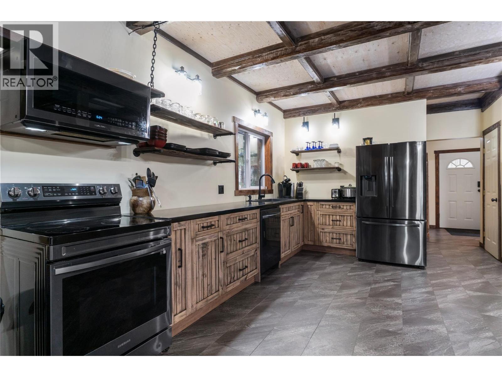  2012 Bundus Road, Sicamous