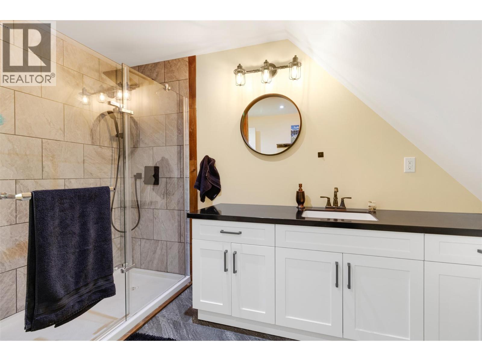  2012 Bundus Road, Sicamous