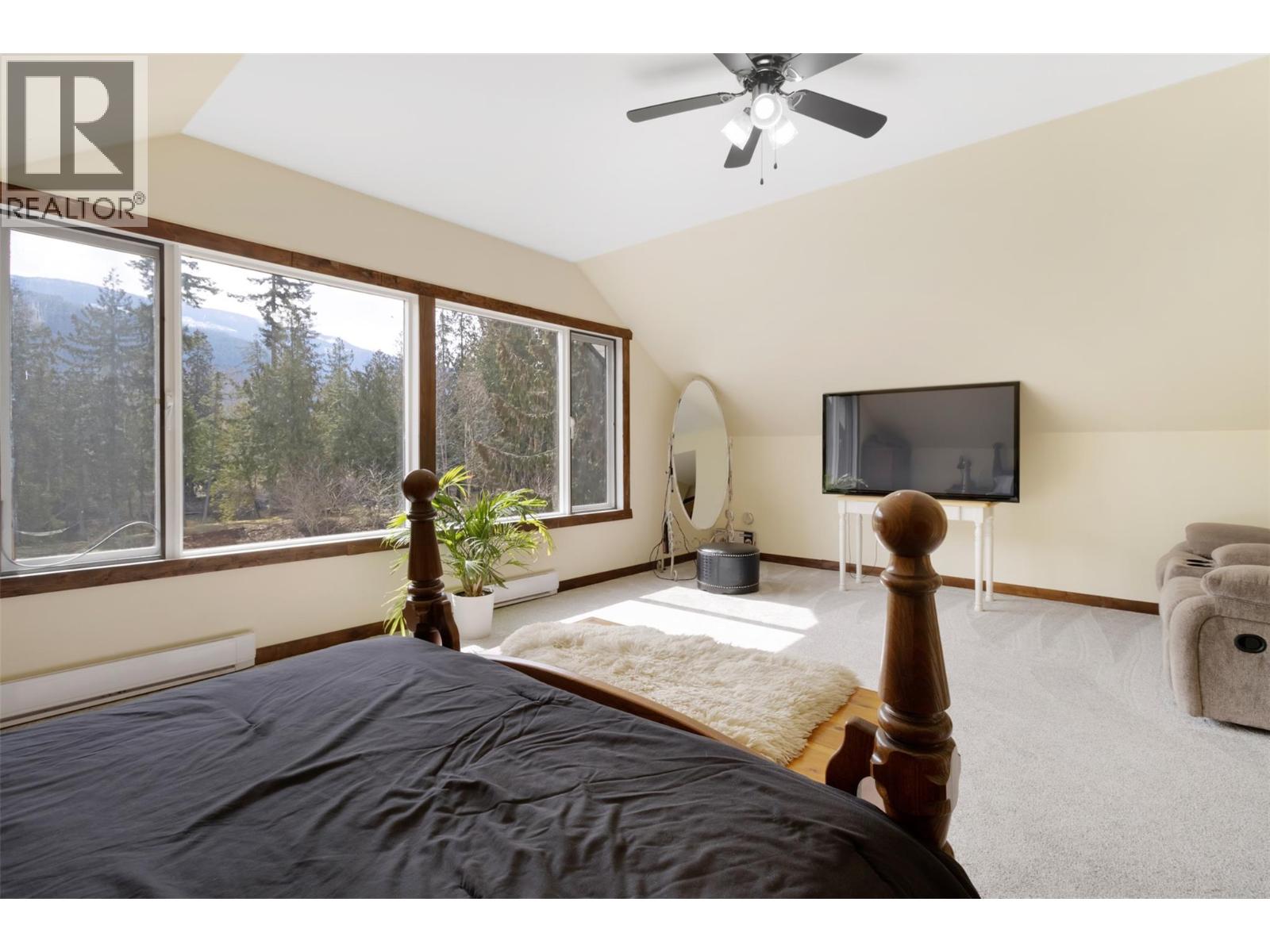  2012 Bundus Road, Sicamous