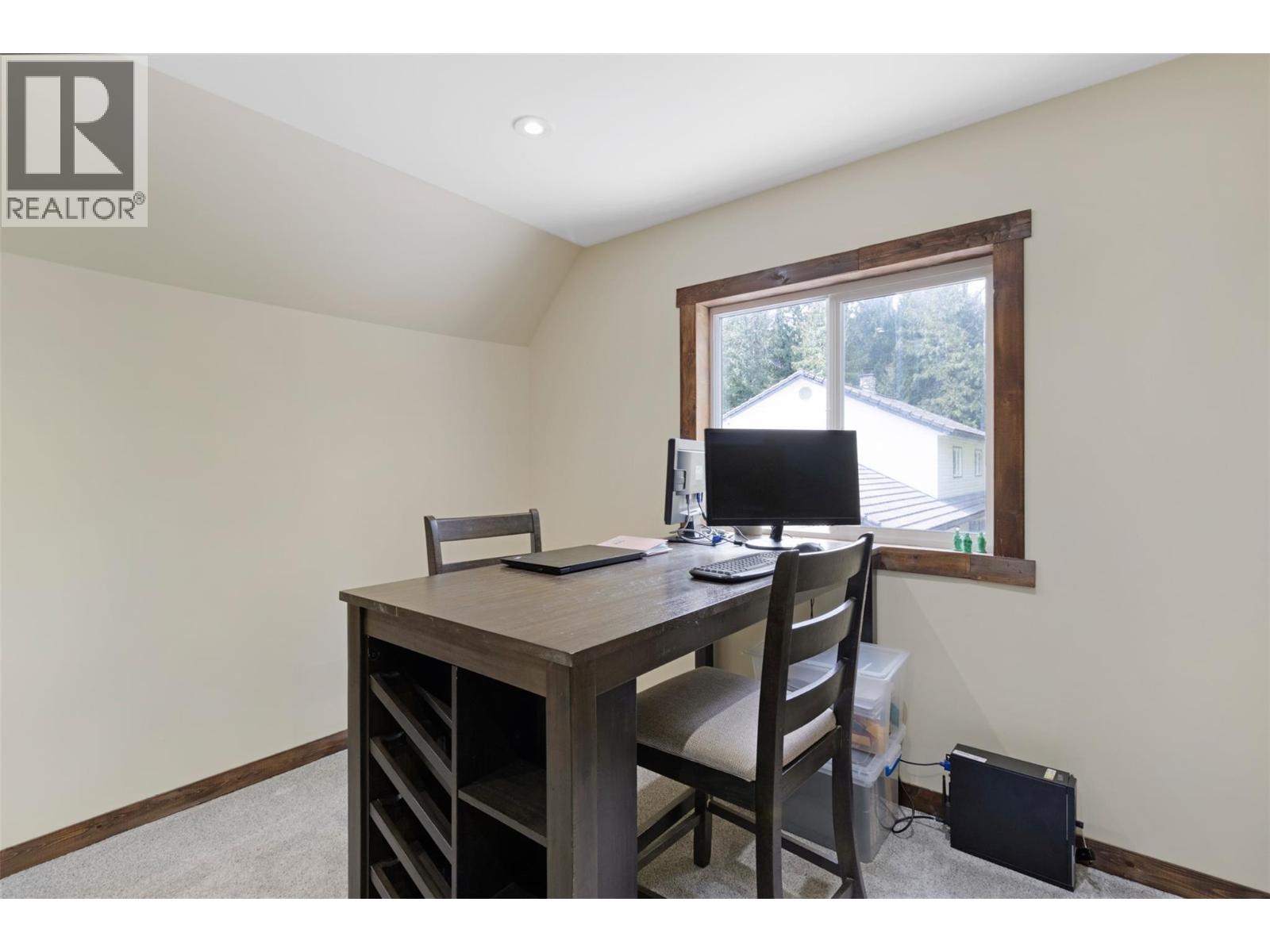  2012 Bundus Road, Sicamous